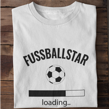 Lade das Bild in den Galerie-Viewer, Fussballstar | Kinder T-Shirt
