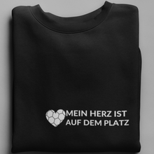Lade das Bild in den Galerie-Viewer, Auf dem Platz  - Unisex Pullover
